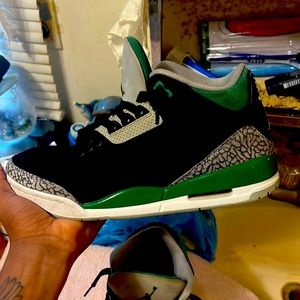 Jordan 3 pine green size 8